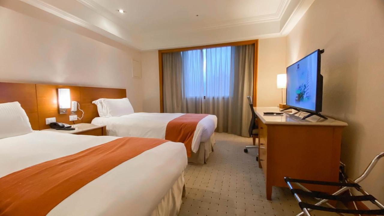 Hione Holiday Hotel Тайбэй Экстерьер фото